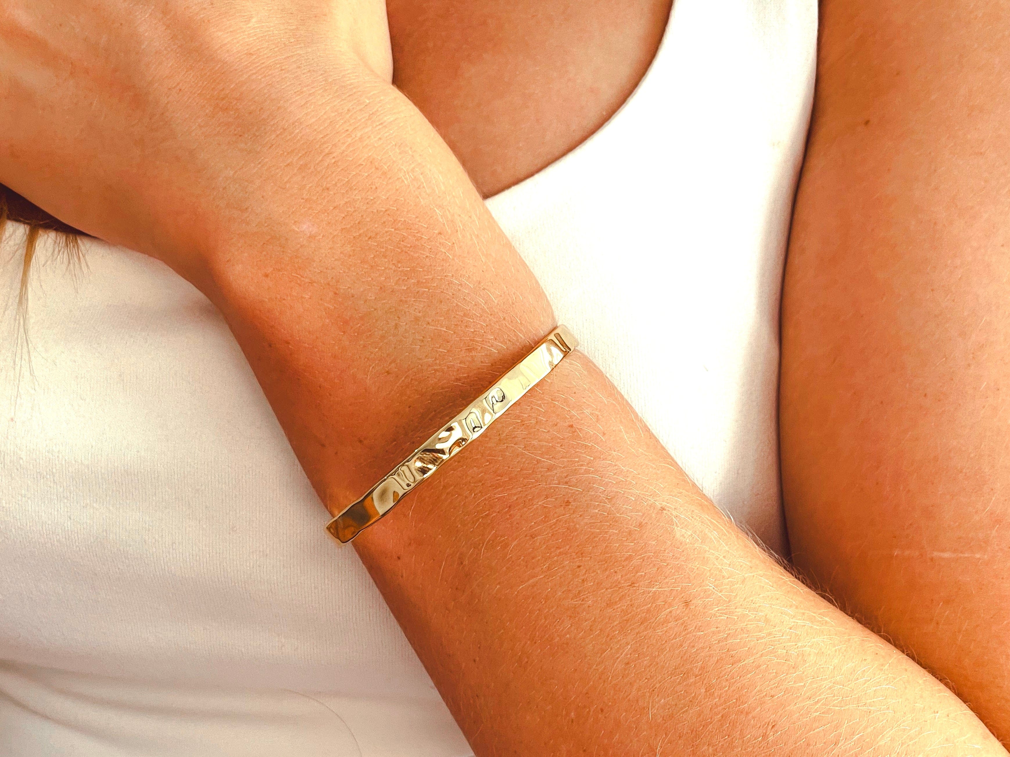 Olive James. Bangle Stella Hammered Gold Cuff