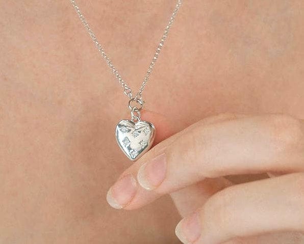 Olive James. Necklace Mon Amour Necklace