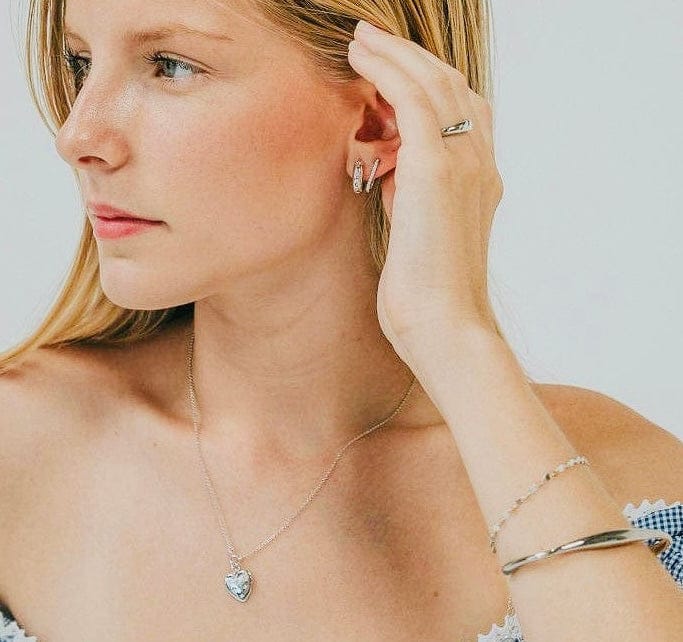 Olive James. Necklace Mon Amour Necklace